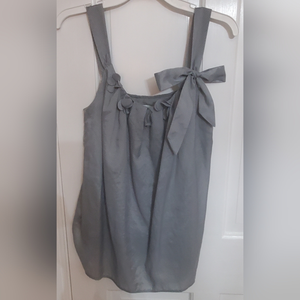 LOFT gray top